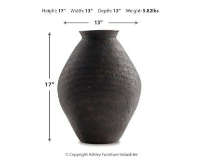 Hannela Vase