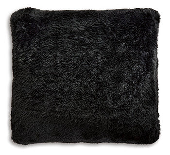 Gariland Pillow 