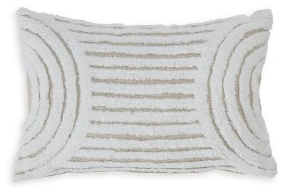 Farissen Pillow