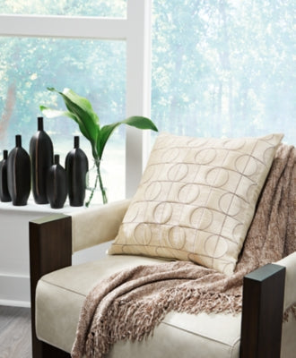 Kydner Pillow 