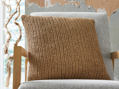 Habenvale Pillow