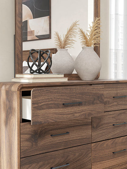 Hollinaze Dresser