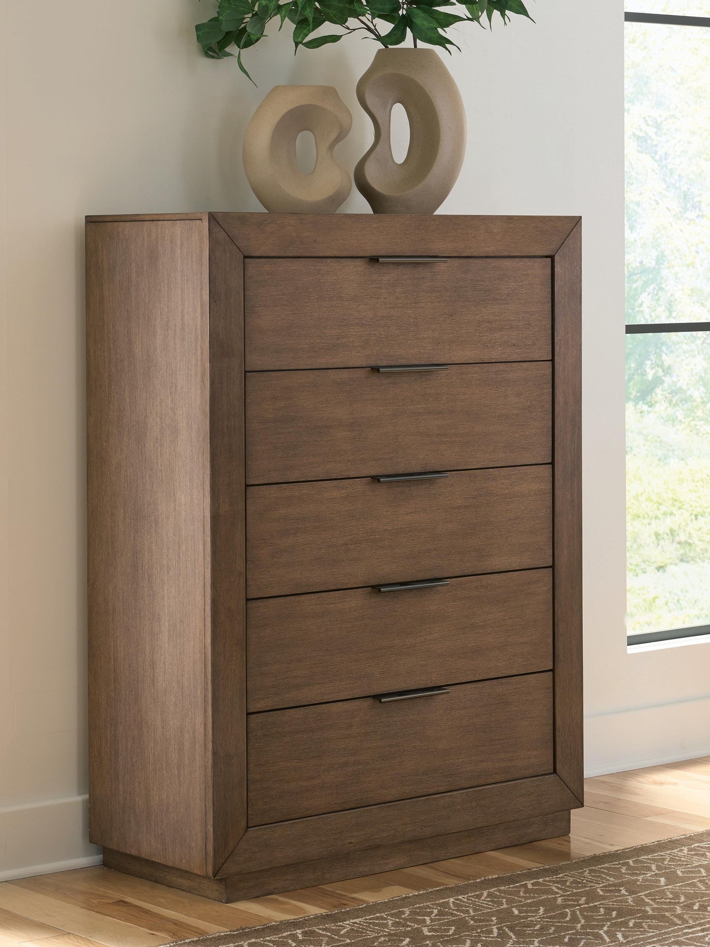 Hennington Chest of Drawers - image 1