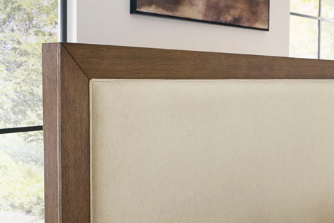 Hennington Queen Upholstered Bed
