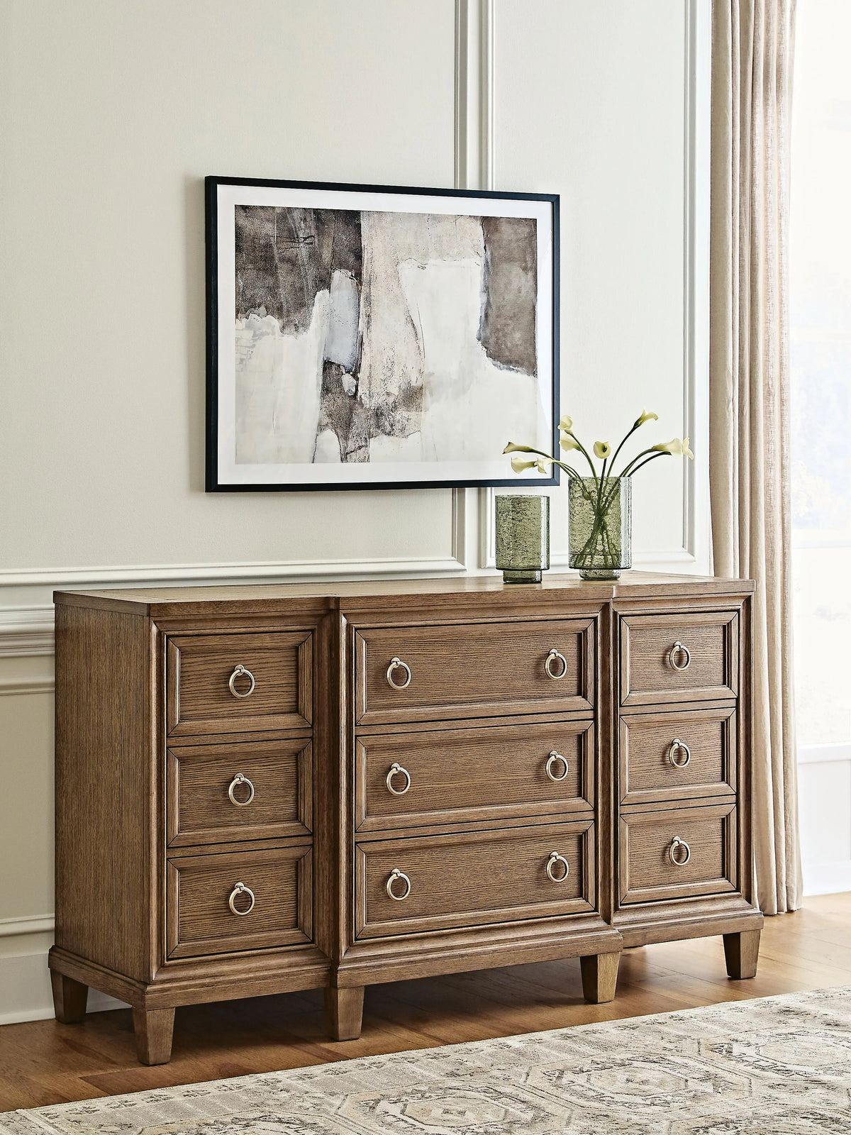 Jorlaina Dresser