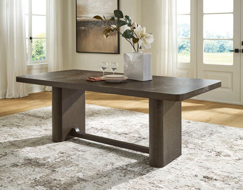 Darimore Dining Table