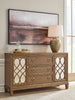 Jorlaina Dining Server